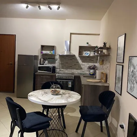 Delijorgji Sunrise * טיראנה